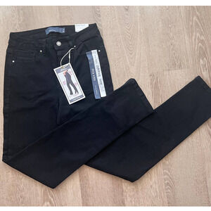 Indigo Rising Size 25 (1 )Black NWT High Rise Slim Straight